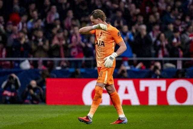 噩梦缠身！开场三送礼，热刺加速自由落体