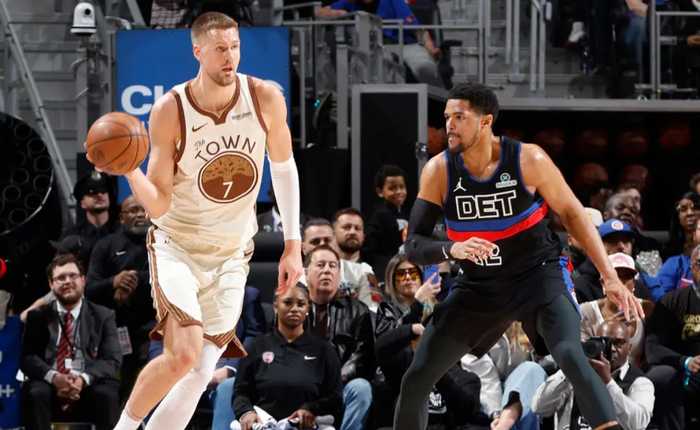 太惨了！勇士25次失误+波神伤退，内线被活塞狂轰74分！